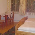 菲尔霍夫林纳盖特农家乐 *